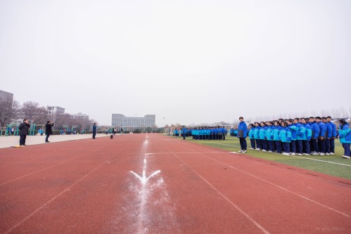 201912【強(qiáng)健體魄 淬煉精神——阜陽五中舉行高一 高二年級跑操比】潁州晚報 阜陽日報 阜陽發(fā)布 特約攝影記者 凡偉 18844908911_conew1.jpg